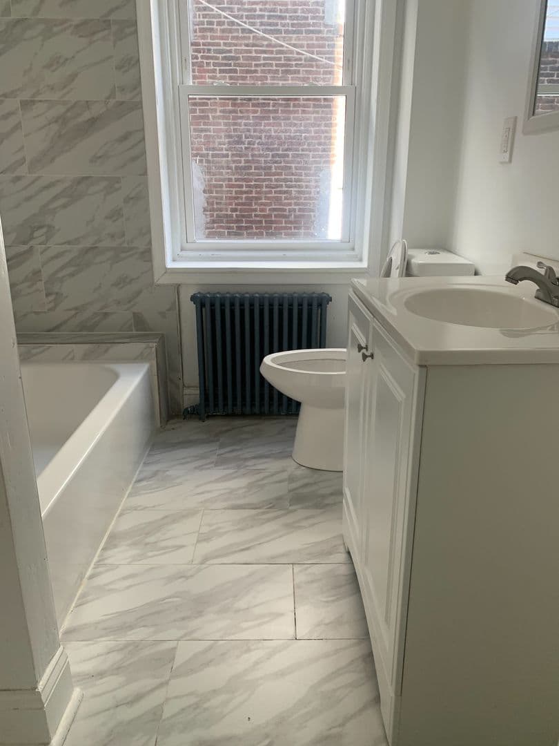 Philadelphia Apartment: 4844 Walnut Street