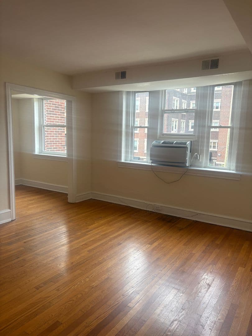 Philadelphia Apartment: 4748 Pine Street