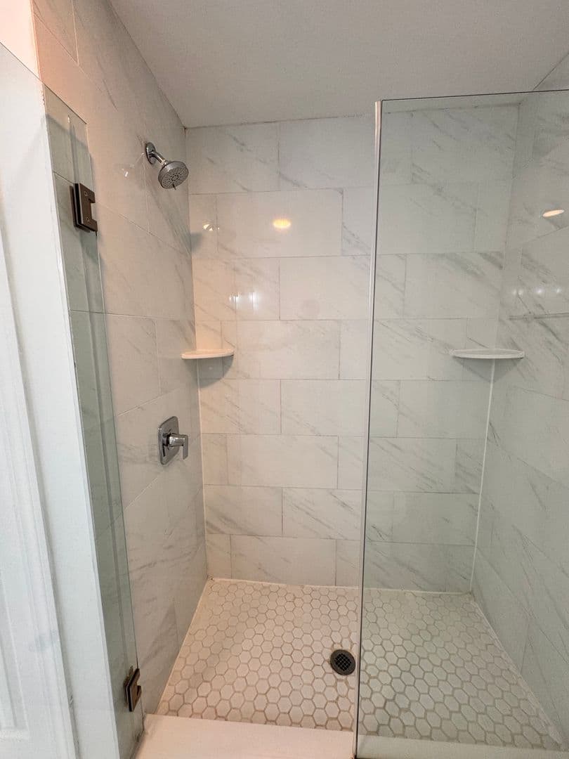 Philadelphia Apartment: 1600 W Hunting Park
