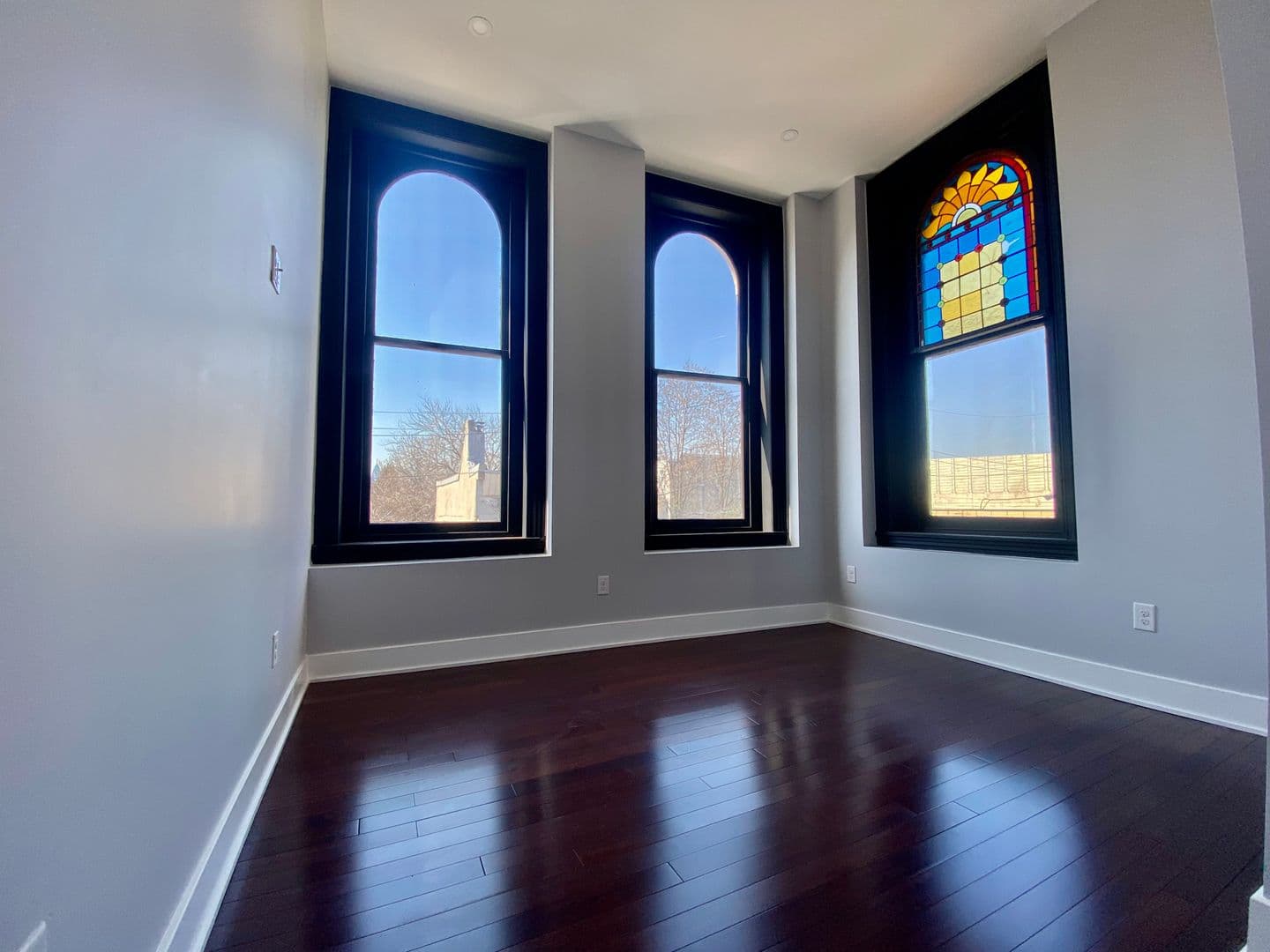Philadelphia Apartment: 300 Richmond Street