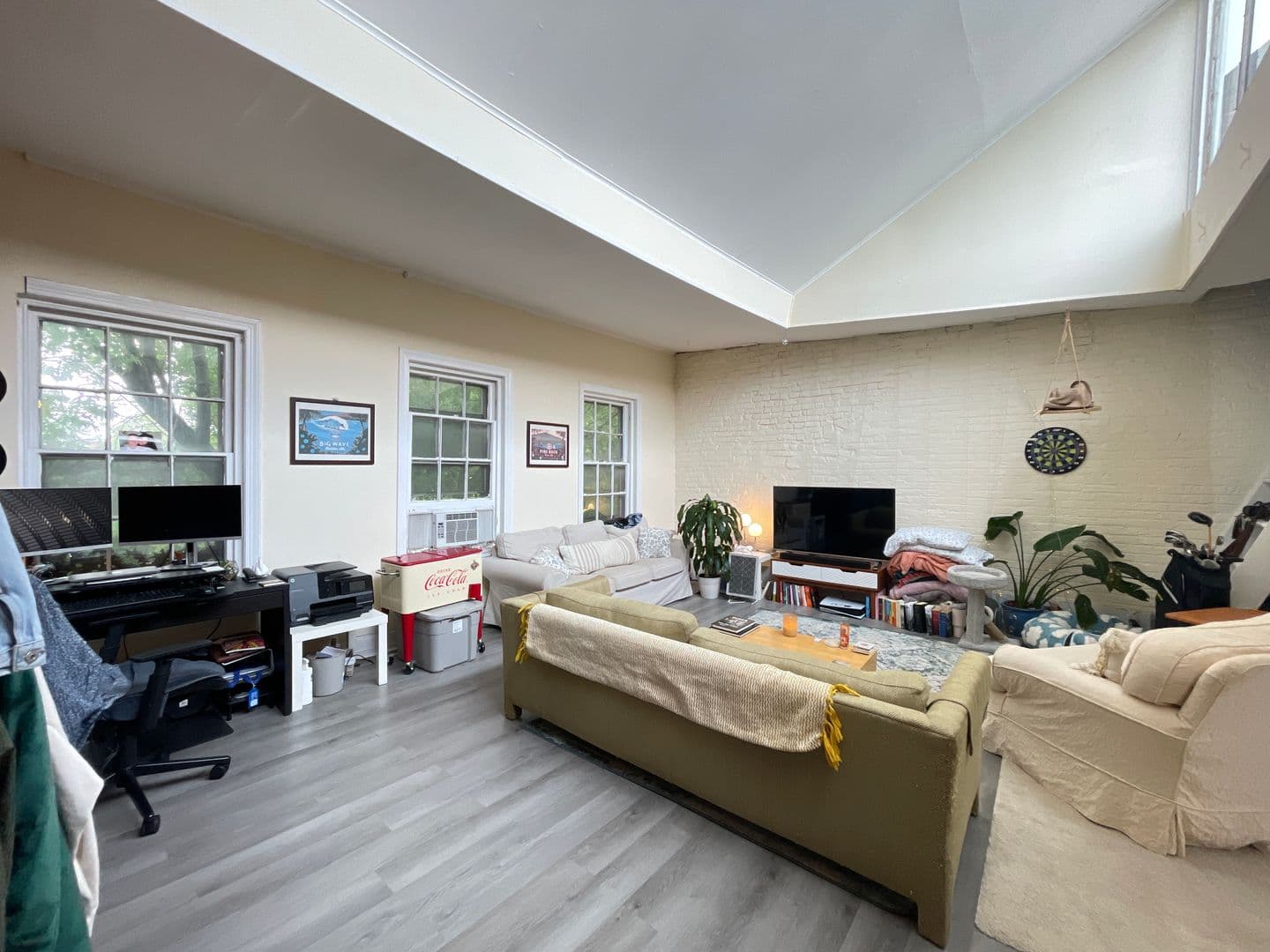 Philadelphia Apartment: 325 Pine Street