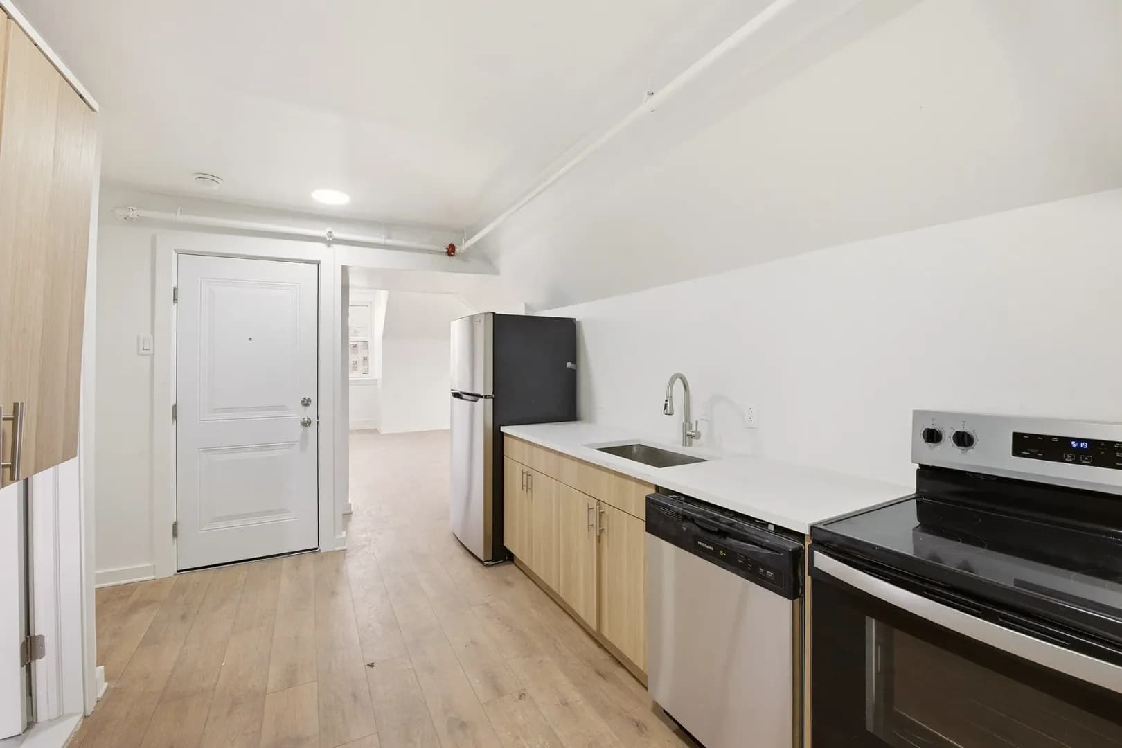 Philadelphia Apartment: 6012 RIdge Ave.