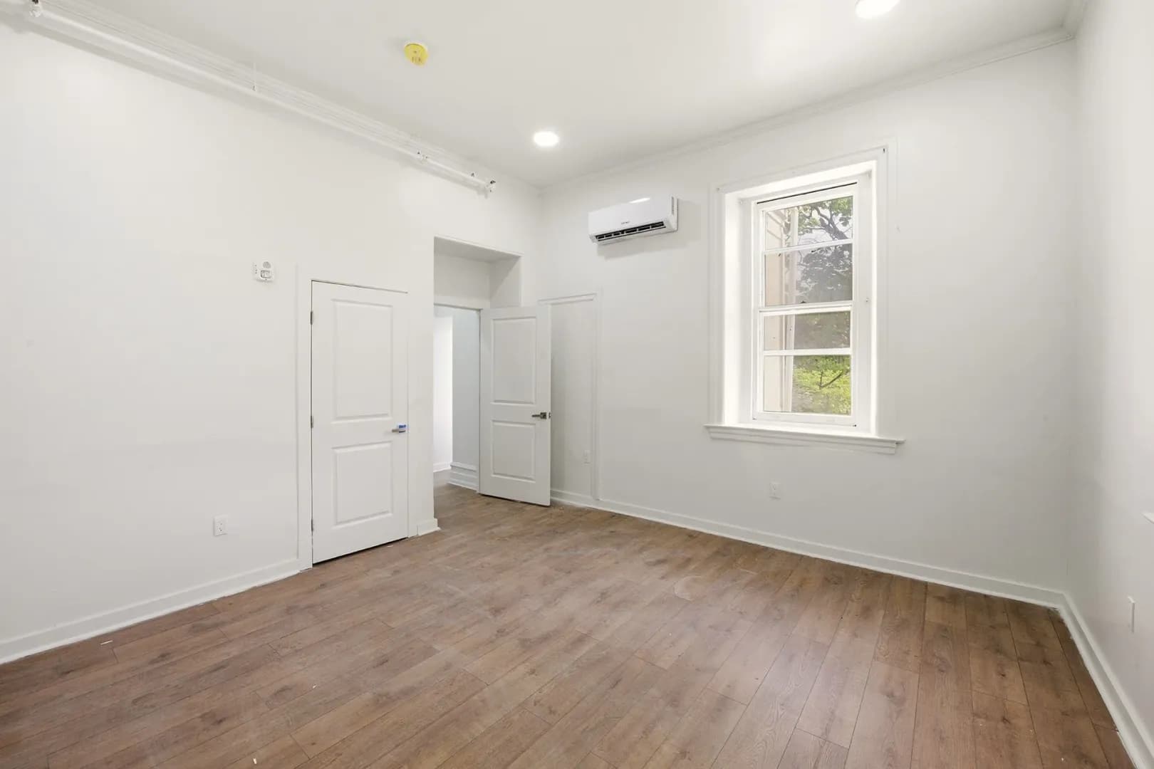 Philadelphia Apartment: 6012 RIdge Ave.