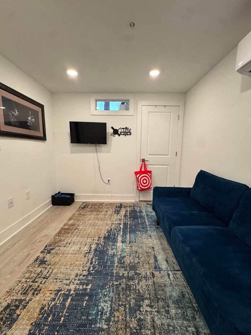 Philadelphia Apartment: 4717 Stenton Avenue