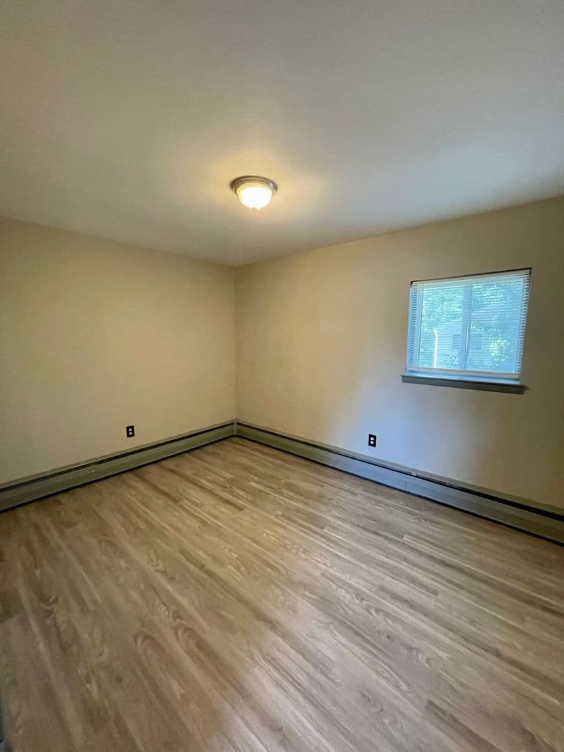Chester Apartment: 500 East 24th Street