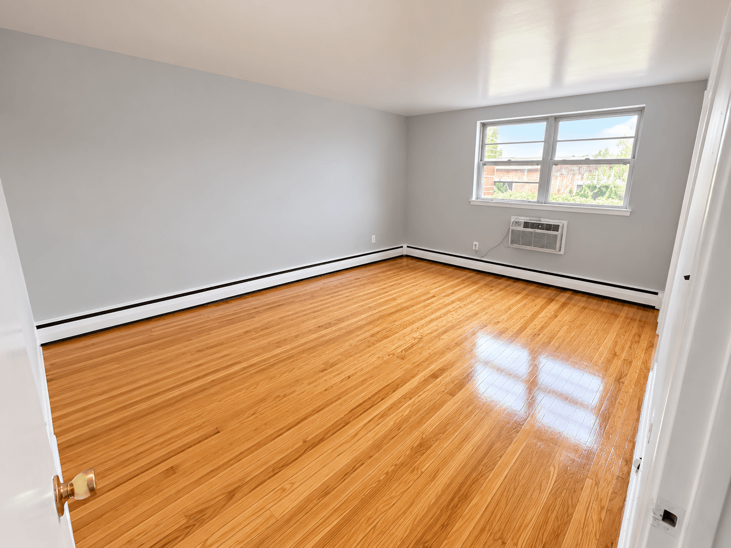Philadelphia Apartment: 3024-3026 W. Queen Lane