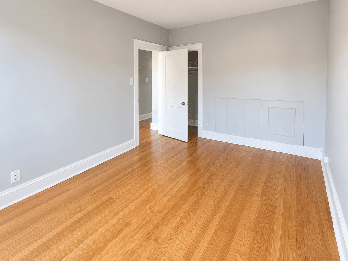 Philadelphia Apartment: 320 Rochelle Ave.