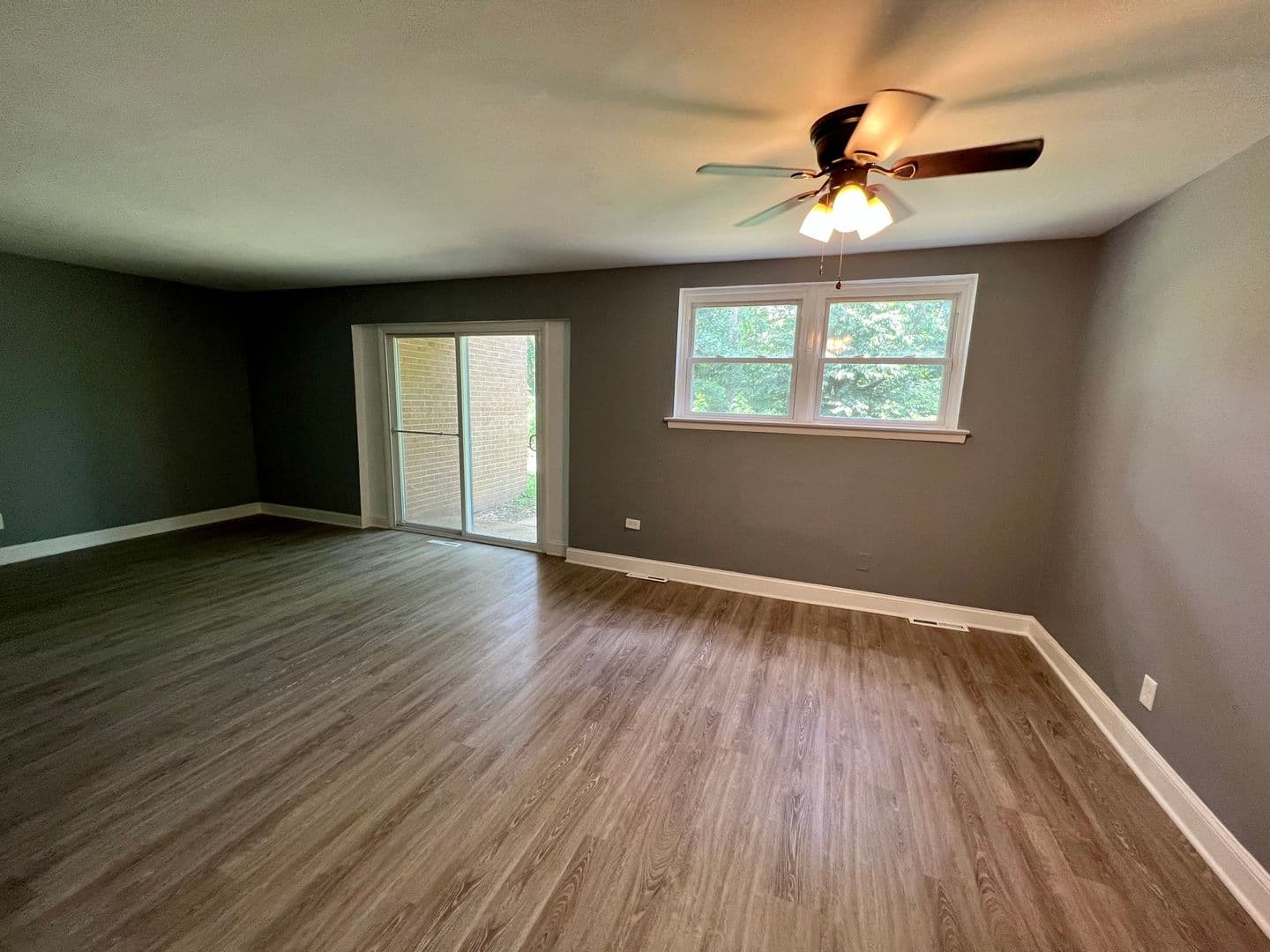 Chester Apartment: 2701 Chestnut St
