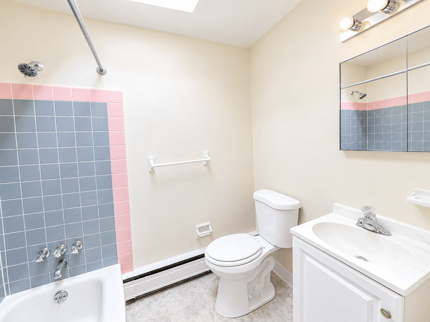 Abington Apartment: 1621 Old York Road