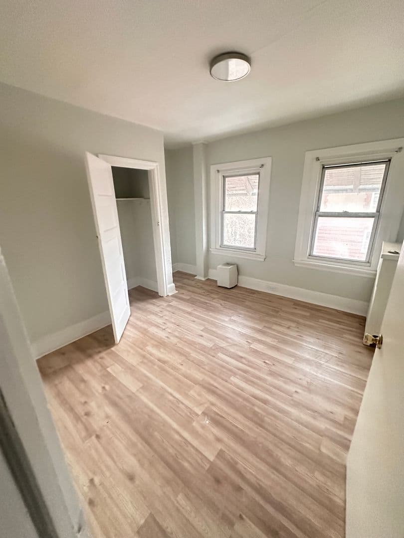Philadelphia Apartment: 4950 Walnut Street