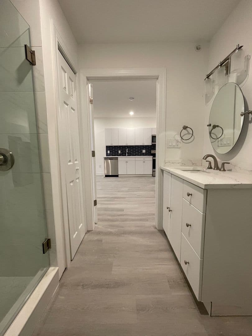 Philadelphia Apartment: 1600 W Hunting Park