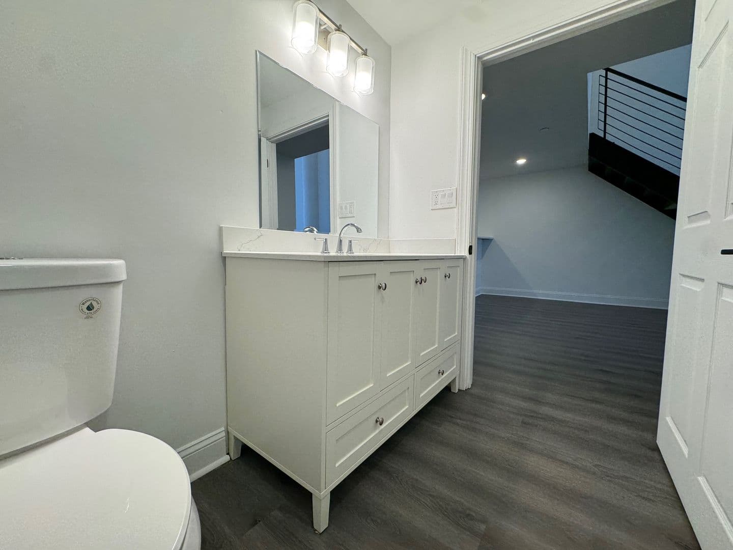 Darby Apartment: 901 Quarry St