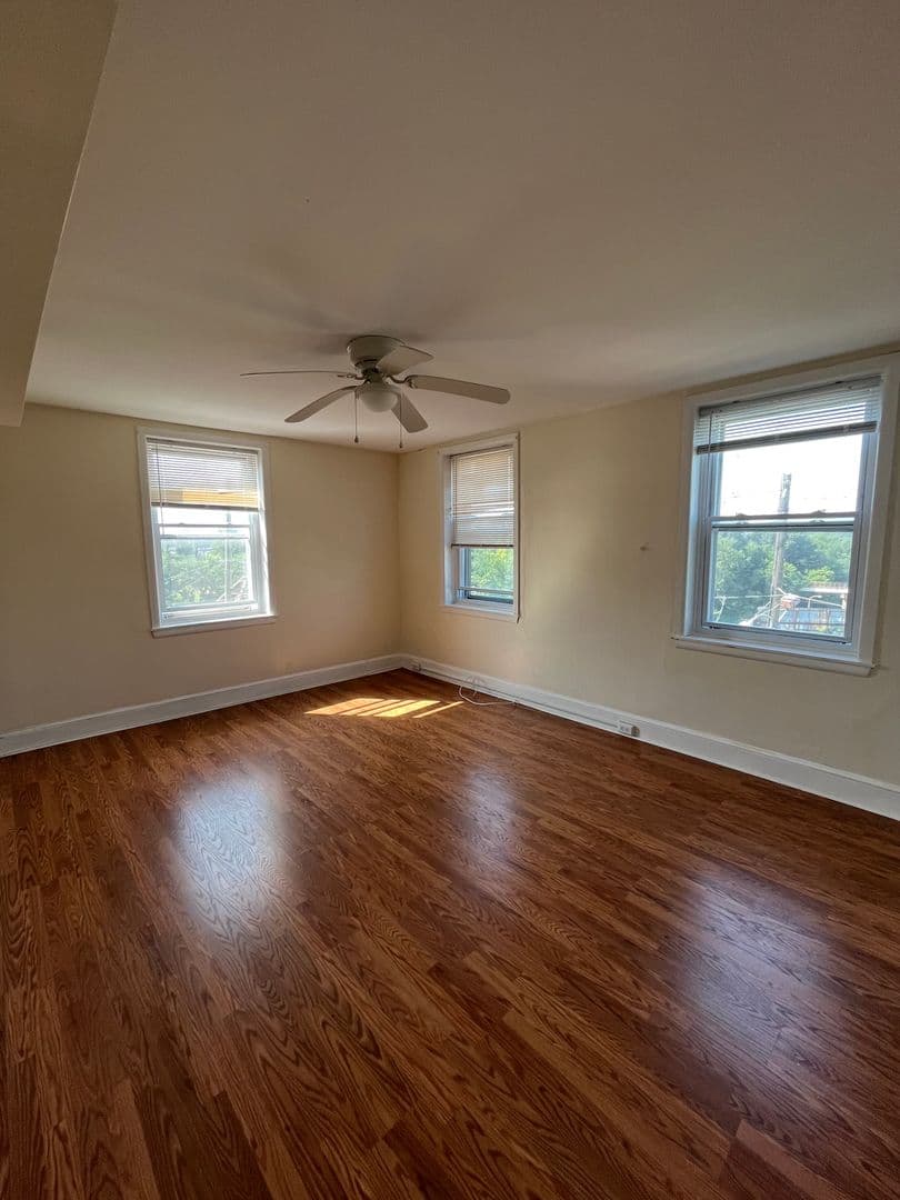 Philadelphia Apartment: 3309 Conrad Street