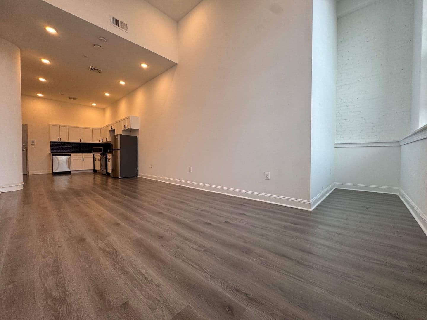Darby Apartment: 901 Quarry St