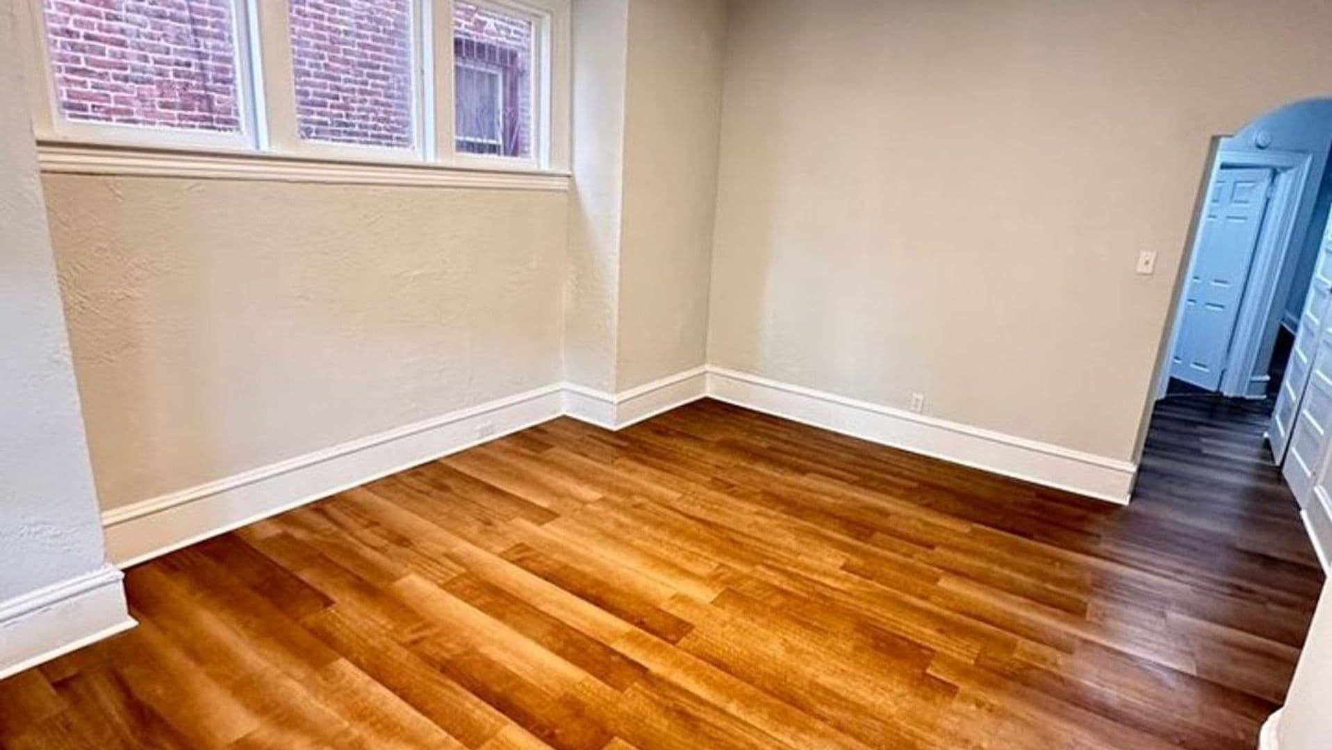 Philadelphia Apartment: 4939 Walnut Street