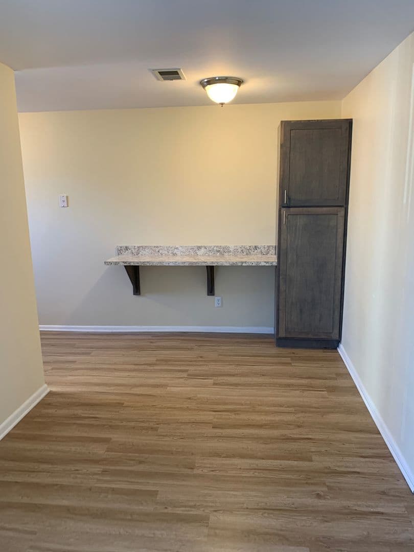 Royersford Apartment: 25 North 5th Ave