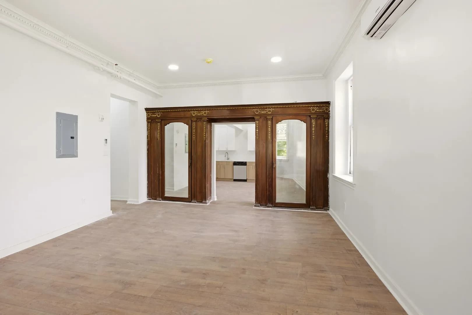 Philadelphia Apartment: 6012 RIdge Ave.