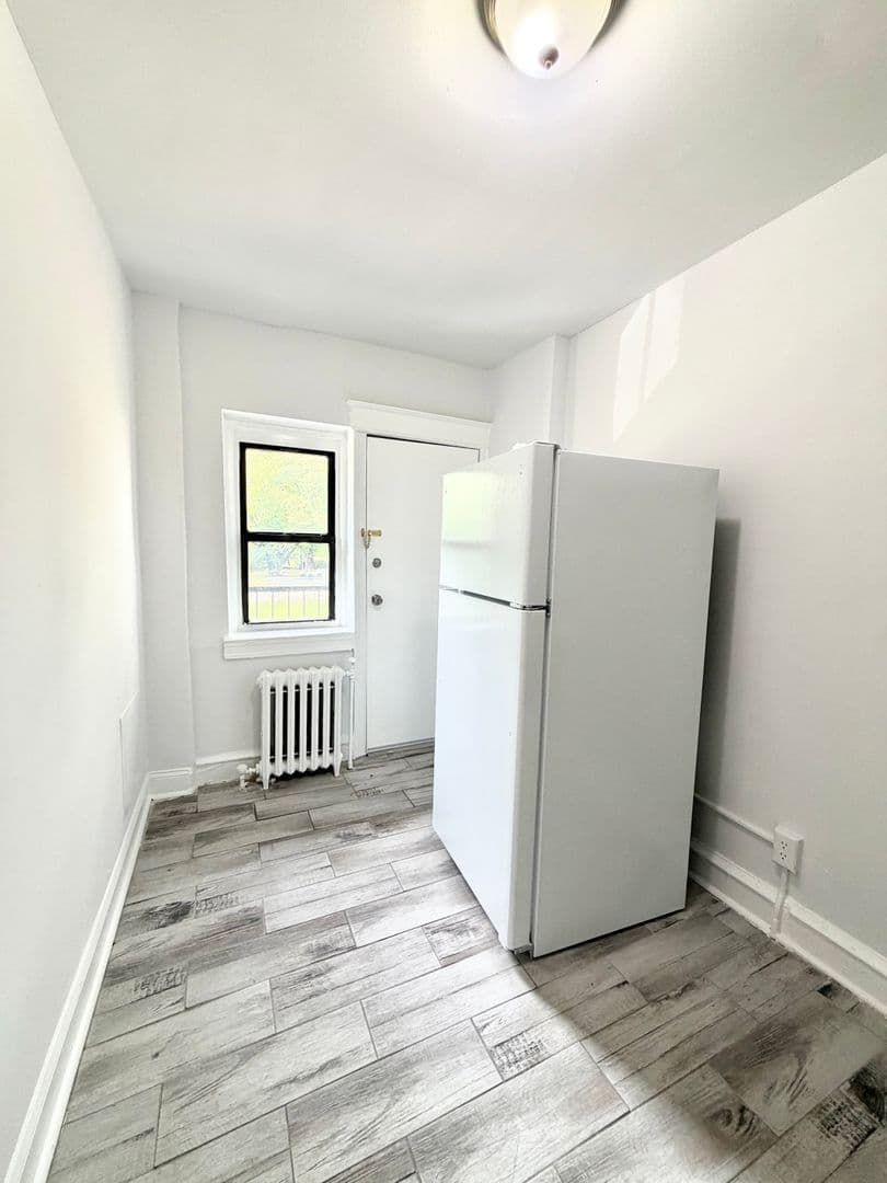 Philadelphia Apartment: 715 East Church Lane
