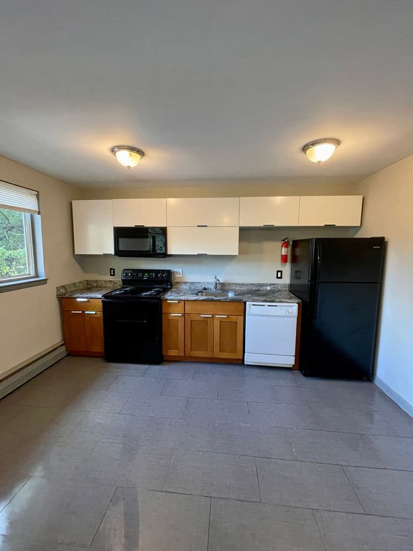 Chester Apartment: 500 East 24th Street