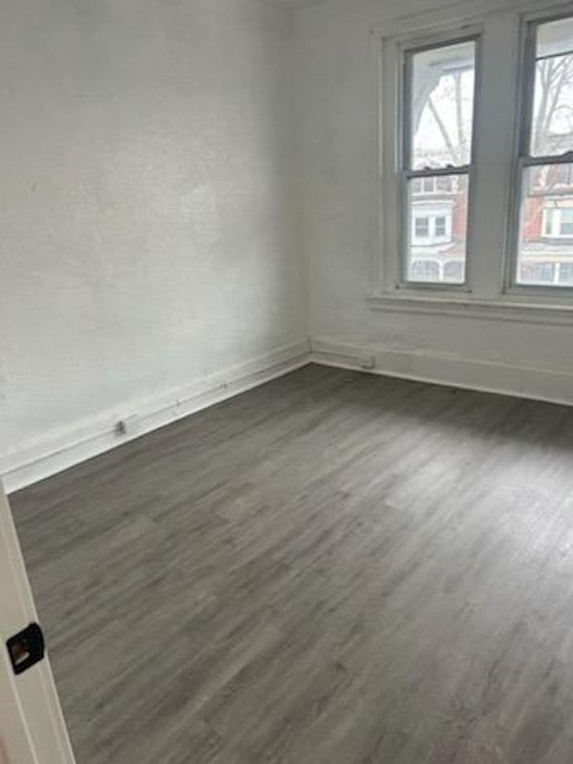 Philadelphia Apartment: 5023 Walnut Street