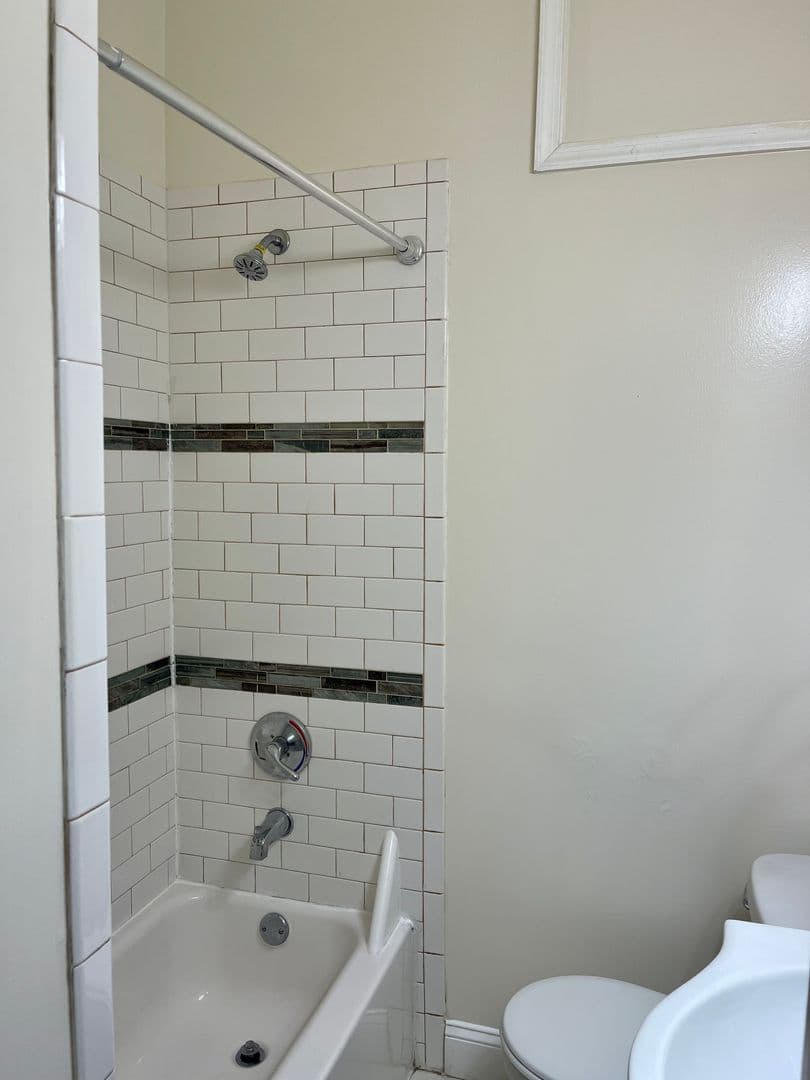 Philadelphia Apartment: 4430 Pine