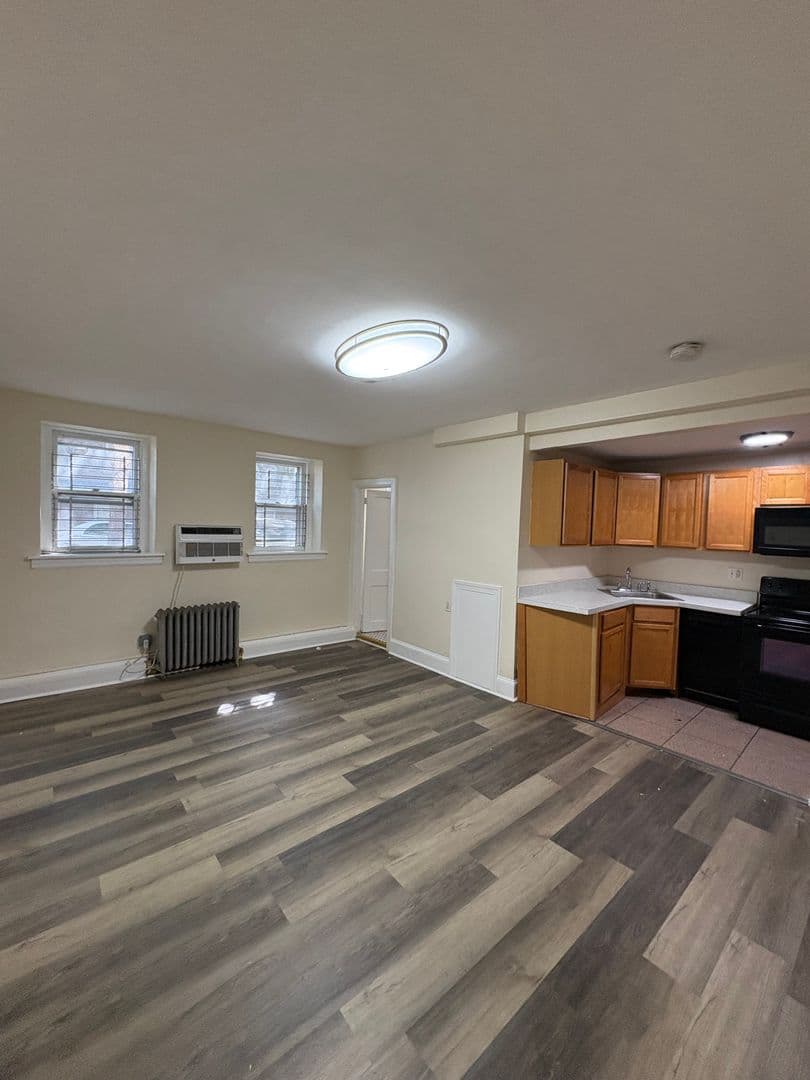 Philadelphia Apartment: 4801-4845 Pine Street