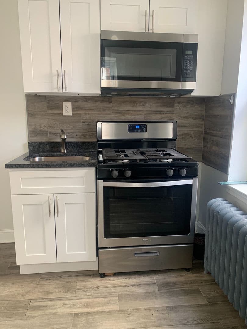 Philadelphia Apartment: 4844 Walnut Street