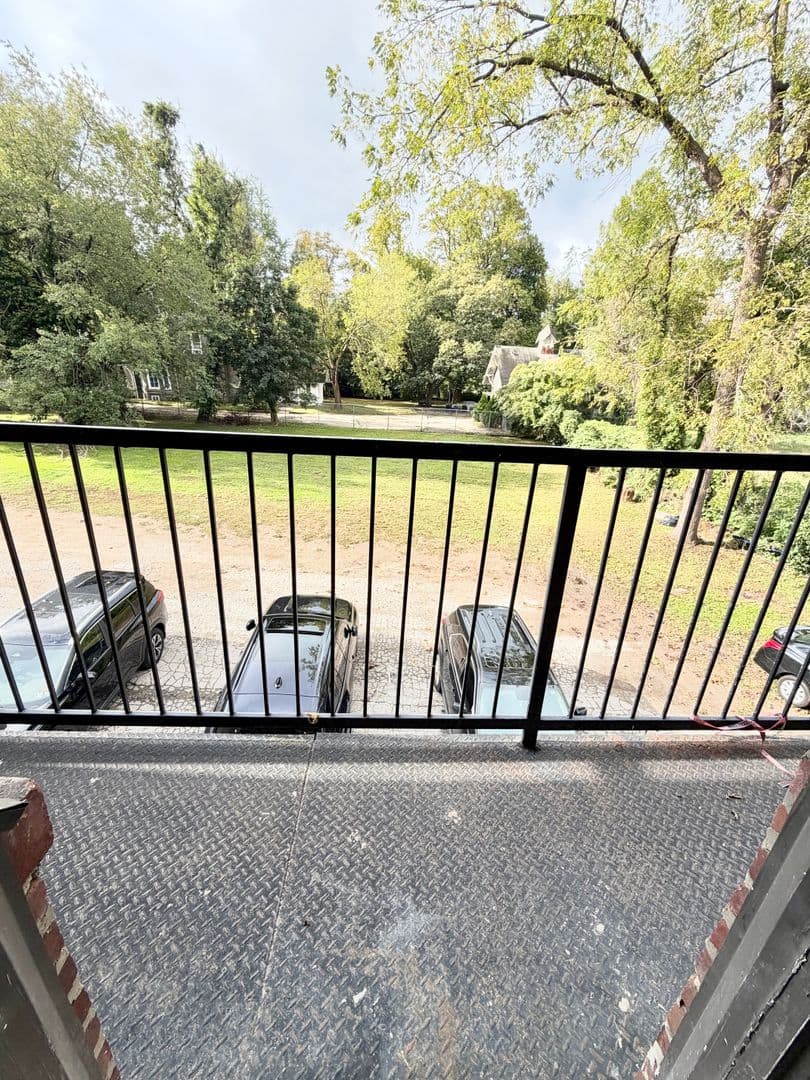 Philadelphia Apartment: 715 East Church Lane