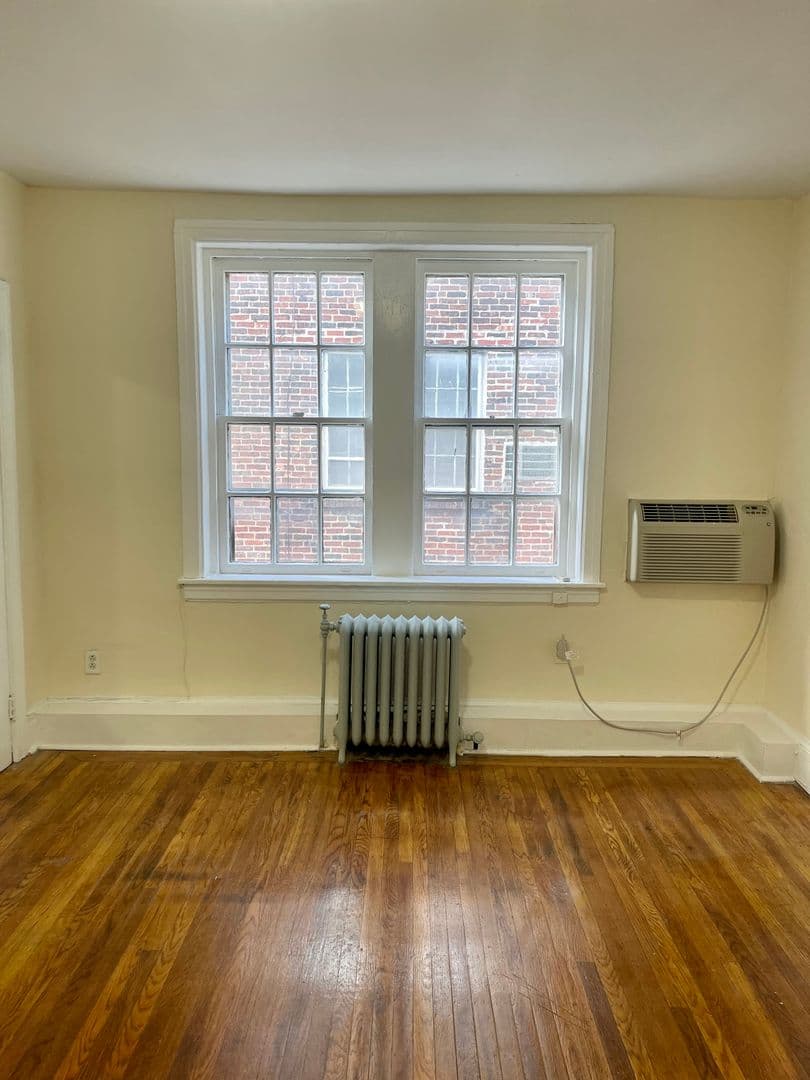 Philadelphia Apartment: 4801-4845 Pine Street