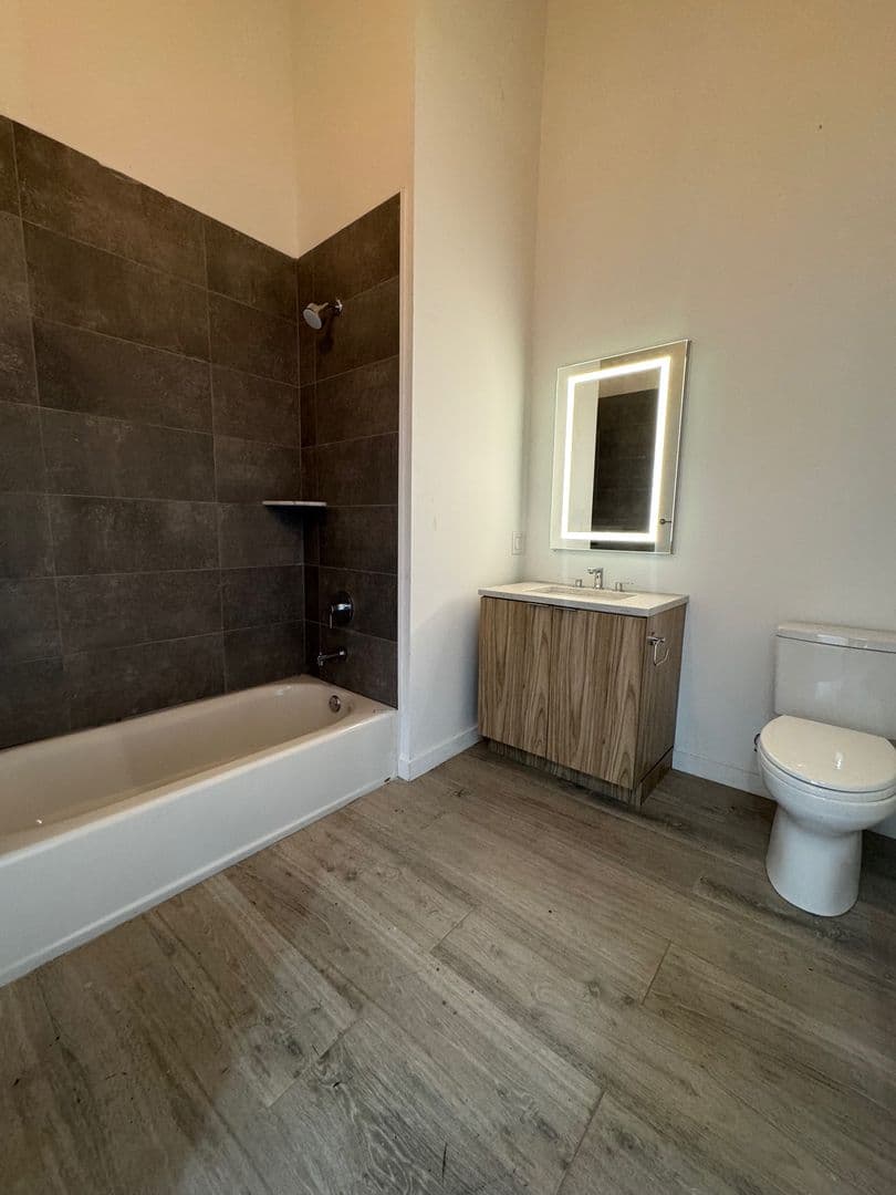 Clifton Heights Apartment: 500 E Broadway