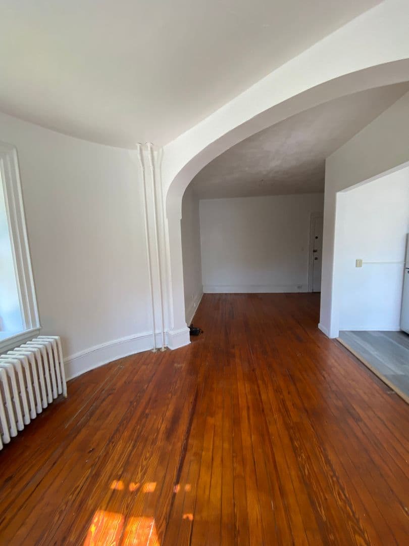 Philadelphia Apartment: 6500 Lincoln Dr.
