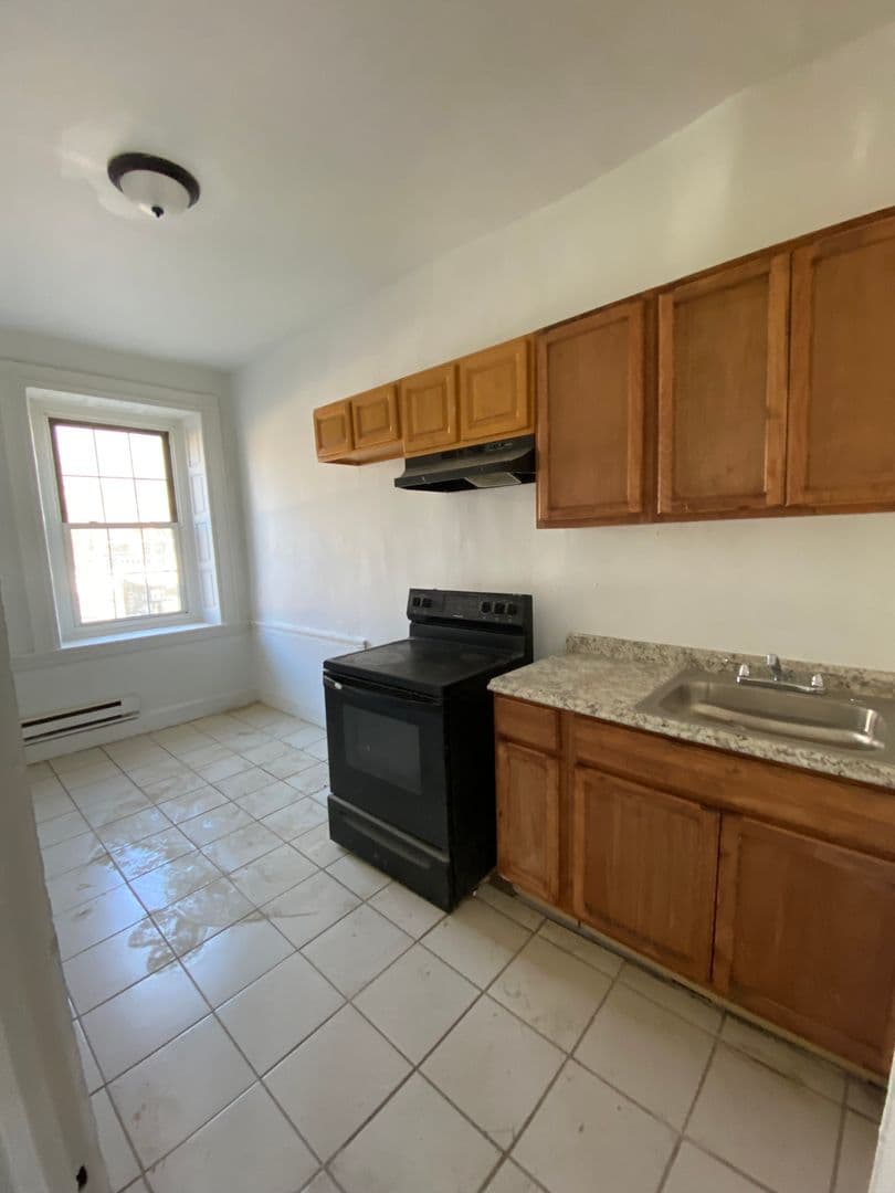 Philadelphia Apartment: 4908 Germantown Ave.
