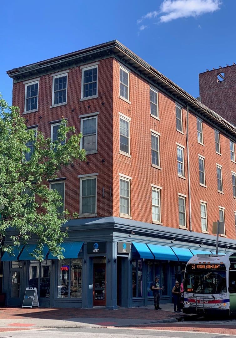 Philadelphia Apartment: 248 Market St