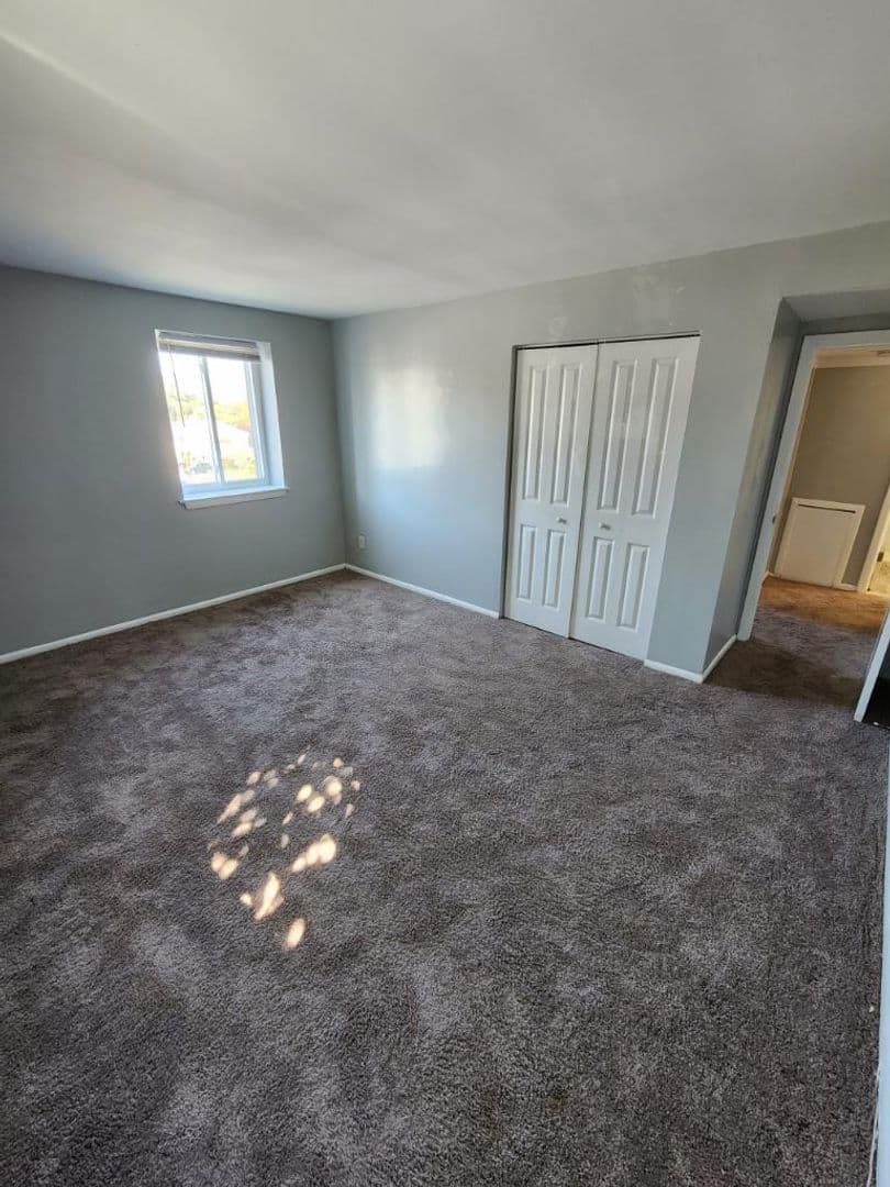 Royersford Apartment: 25 North 5th Ave