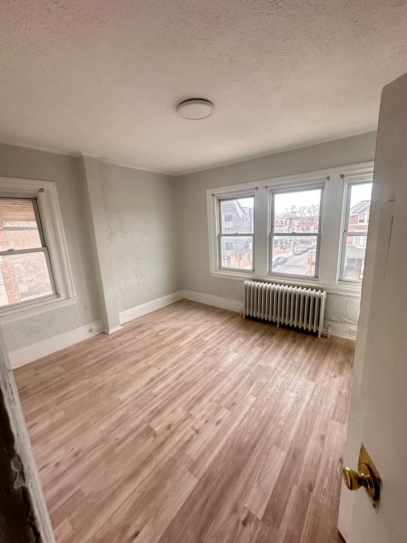 Philadelphia Apartment: 4950 Walnut Street