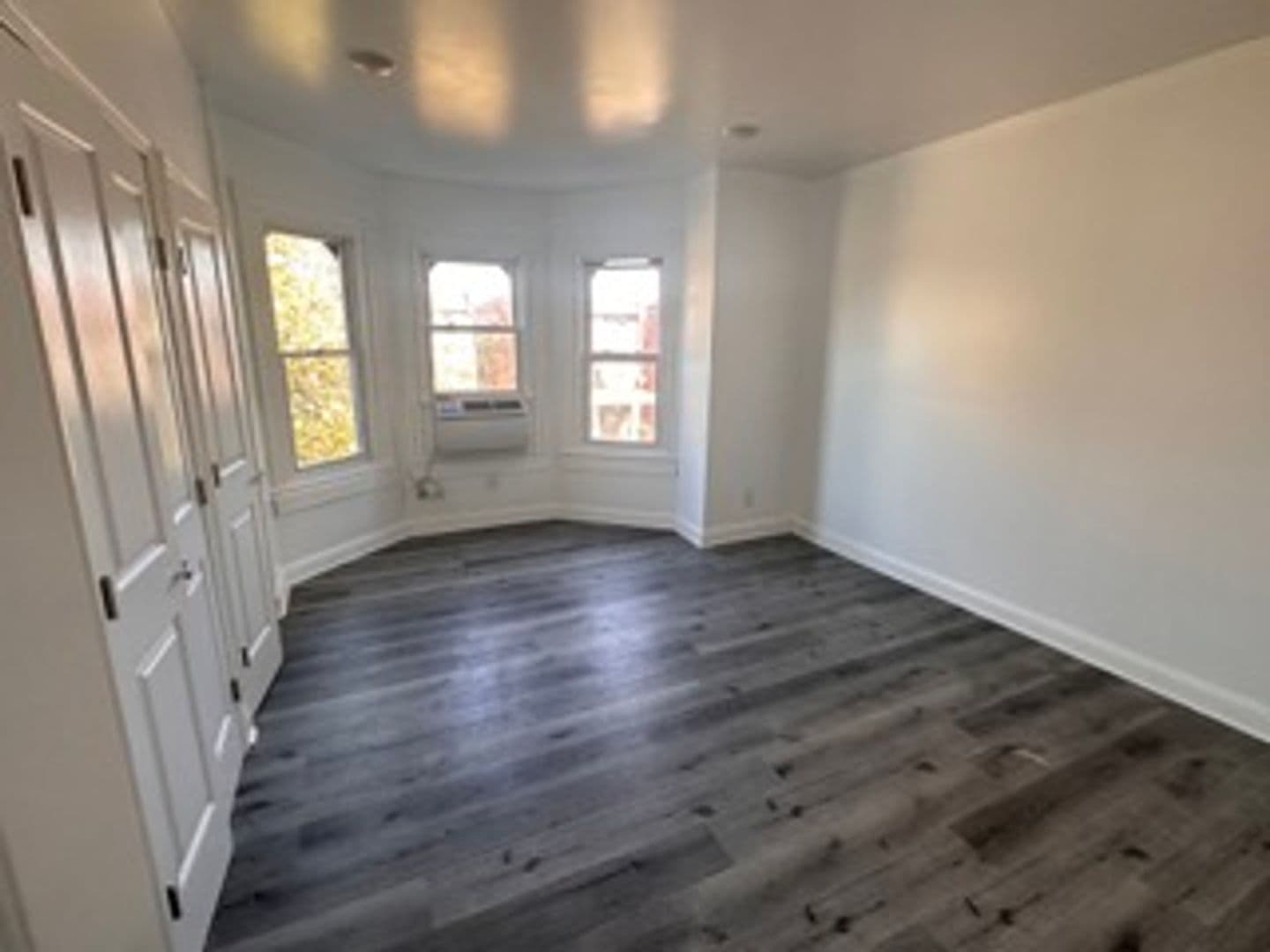 Philadelphia Apartment: 5036 Walnut Street