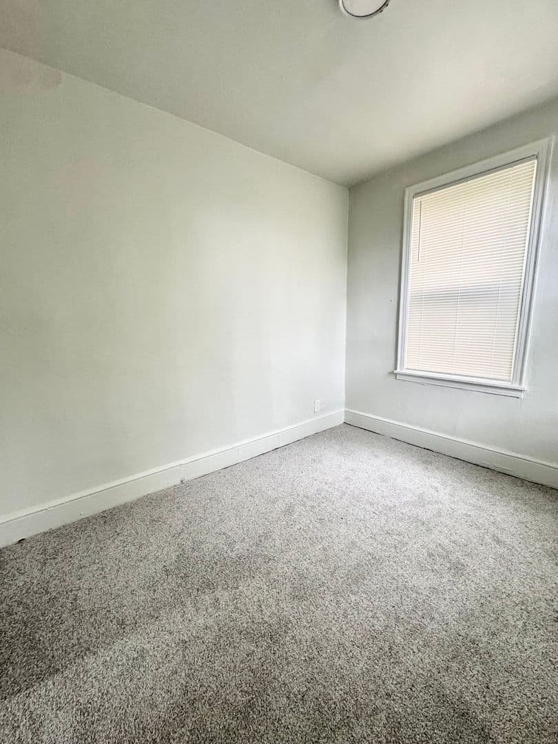 Wilmington Apartment: 2423 Tatnall St