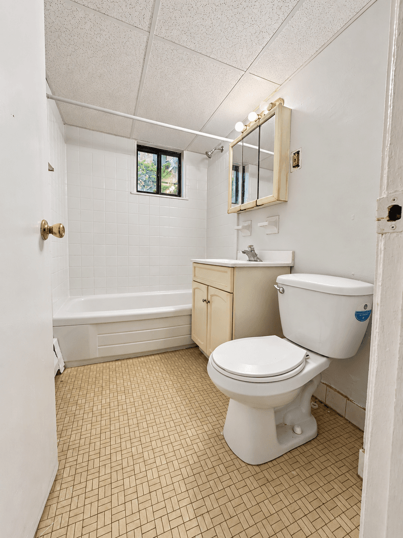 Upper Darby Apartment: 6700 Marshall Road