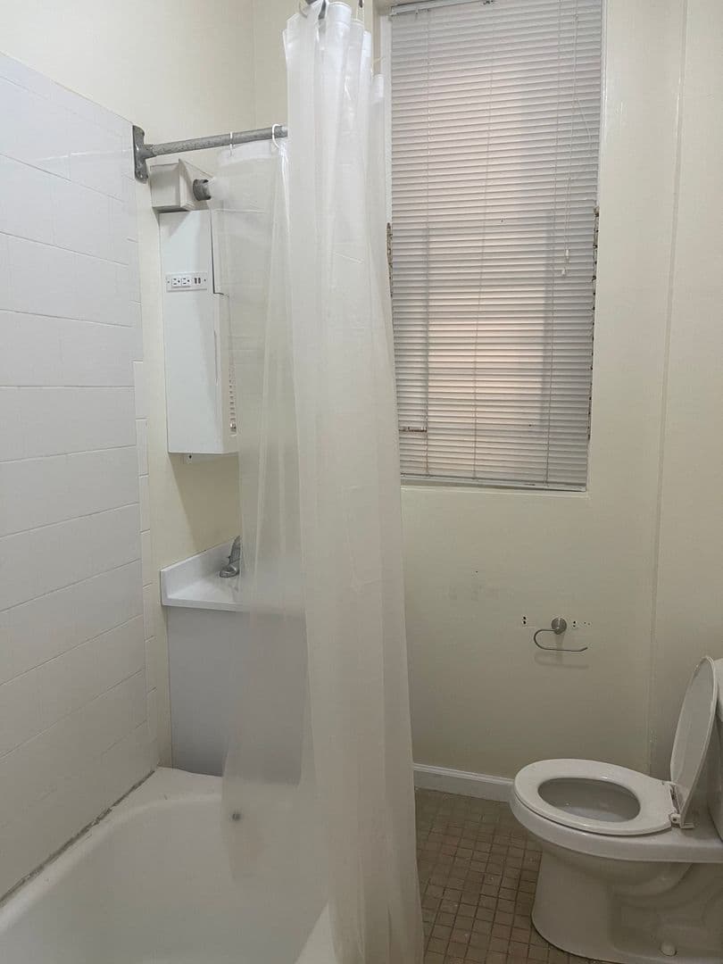 Philadelphia Apartment: 505-07 S. 42nd Street