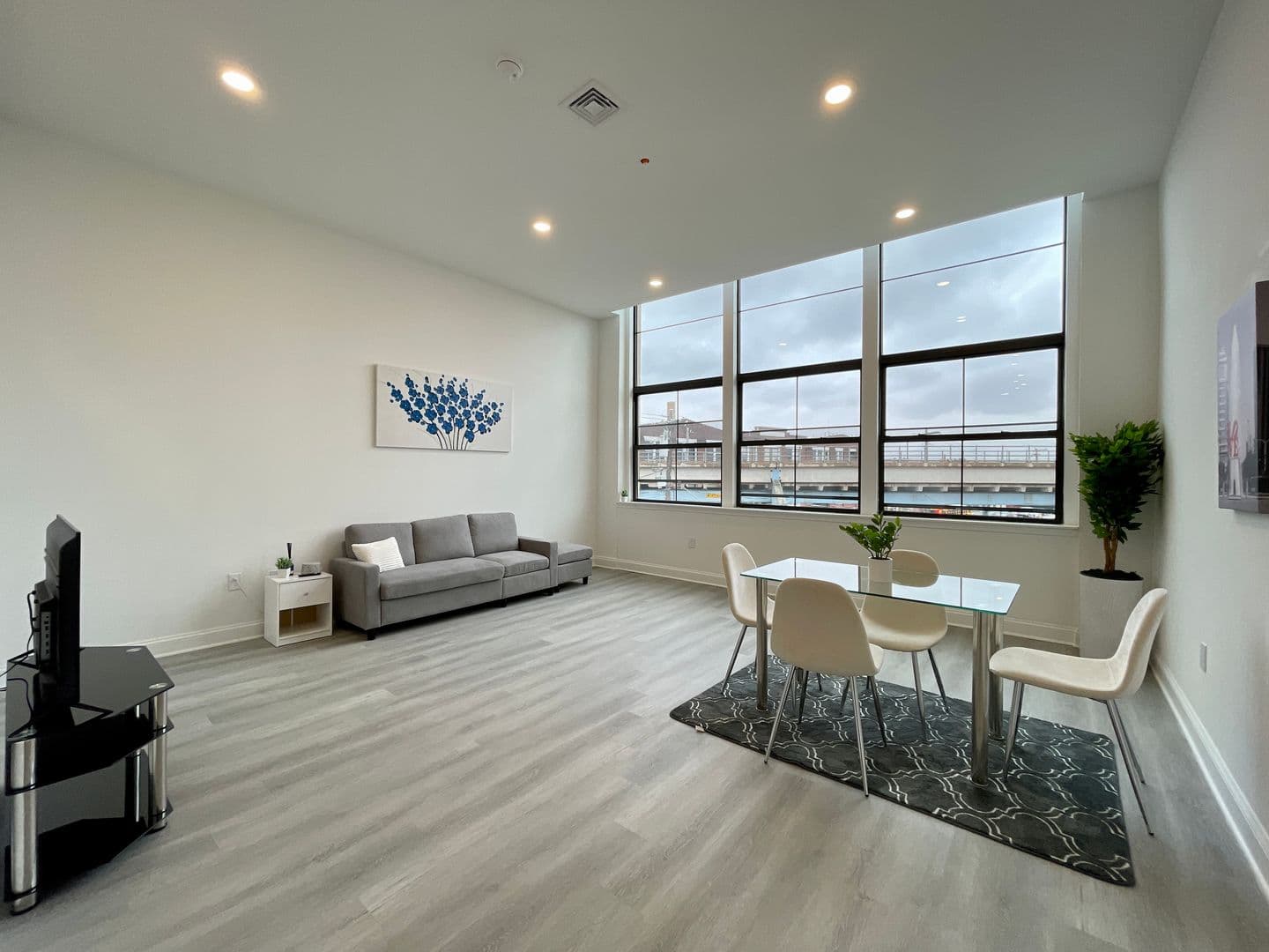 Philadelphia Apartment: 3745 M Street