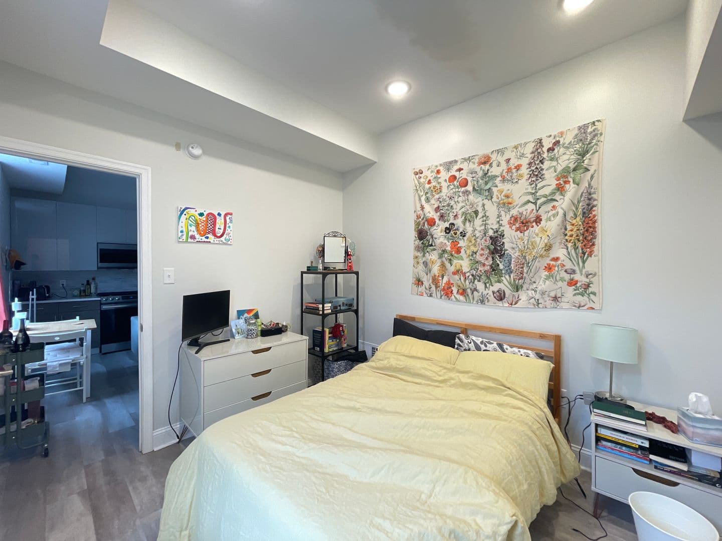 Philadelphia Apartment: 248 Market St