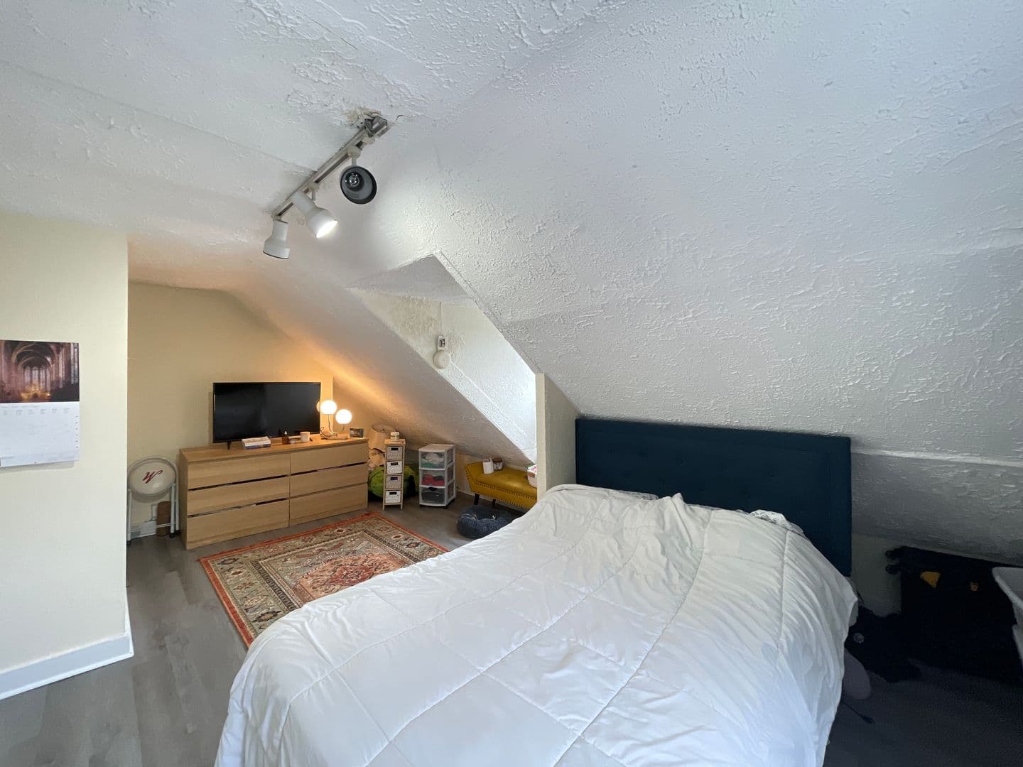 Philadelphia Apartment: 325 Pine Street