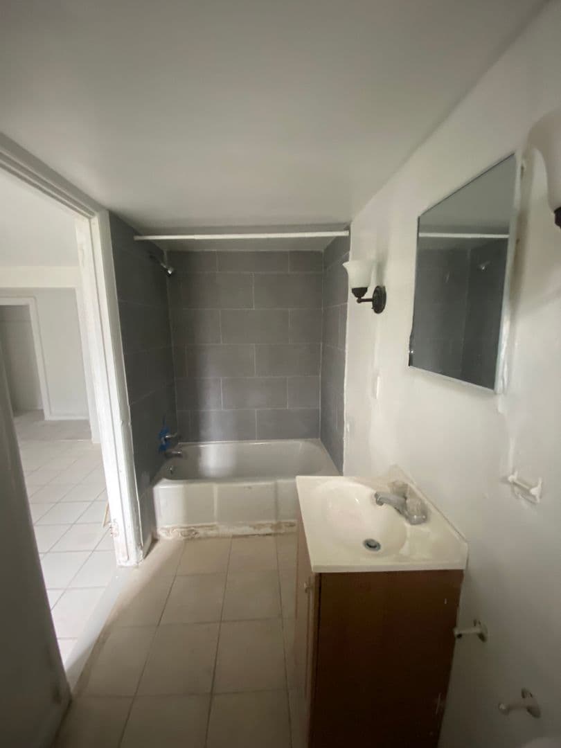 Philadelphia Apartment: 4908 Germantown Ave.