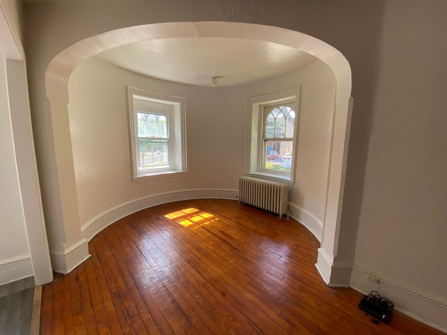 Philadelphia Apartment: 6500 Lincoln Dr.