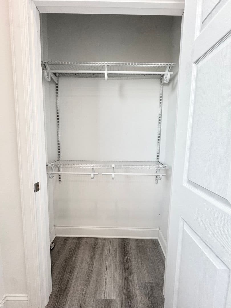 Philadelphia Apartment: 1600 W Hunting Park