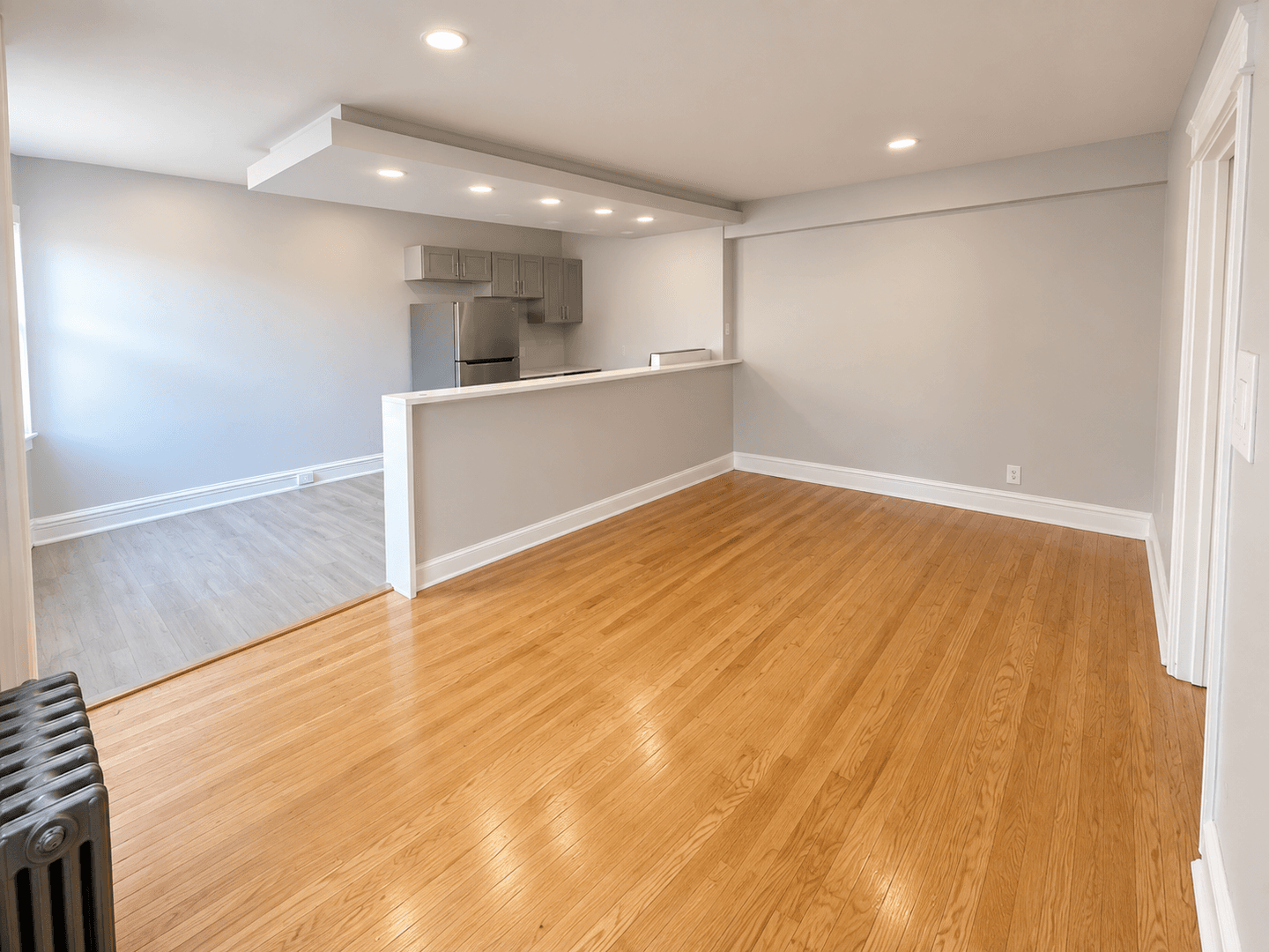 Philadelphia Apartment: 320 Rochelle Ave.