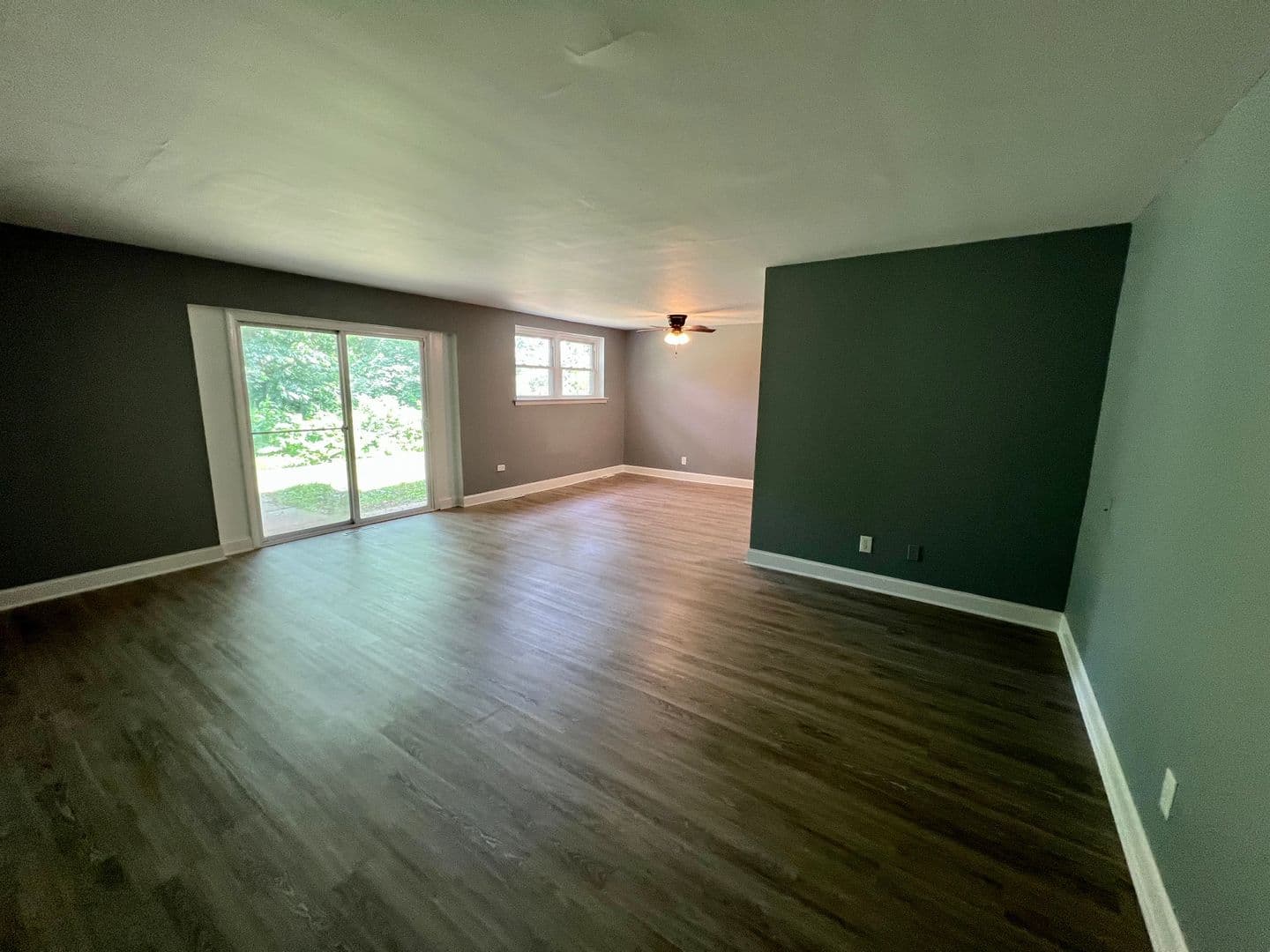 Chester Apartment: 2701 Chestnut St