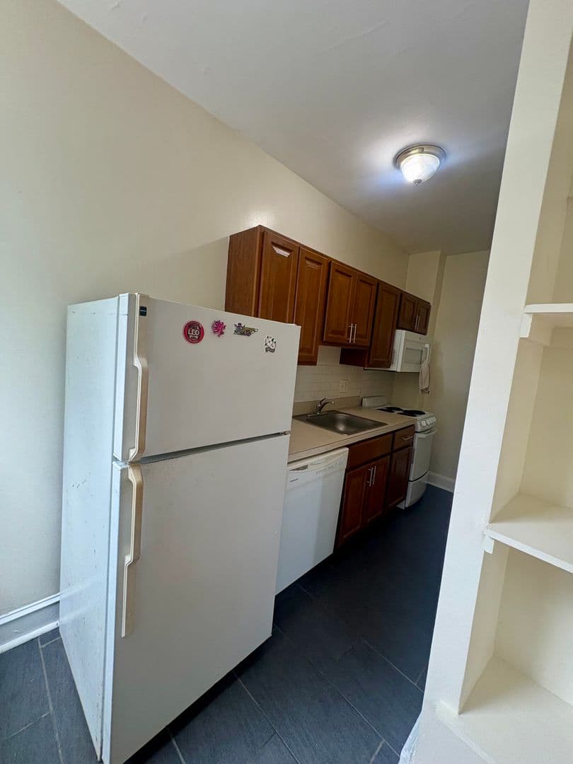 Philadelphia Apartment: 503 South 41st Street