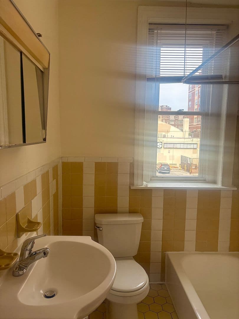 Philadelphia Apartment: 4748 Pine Street