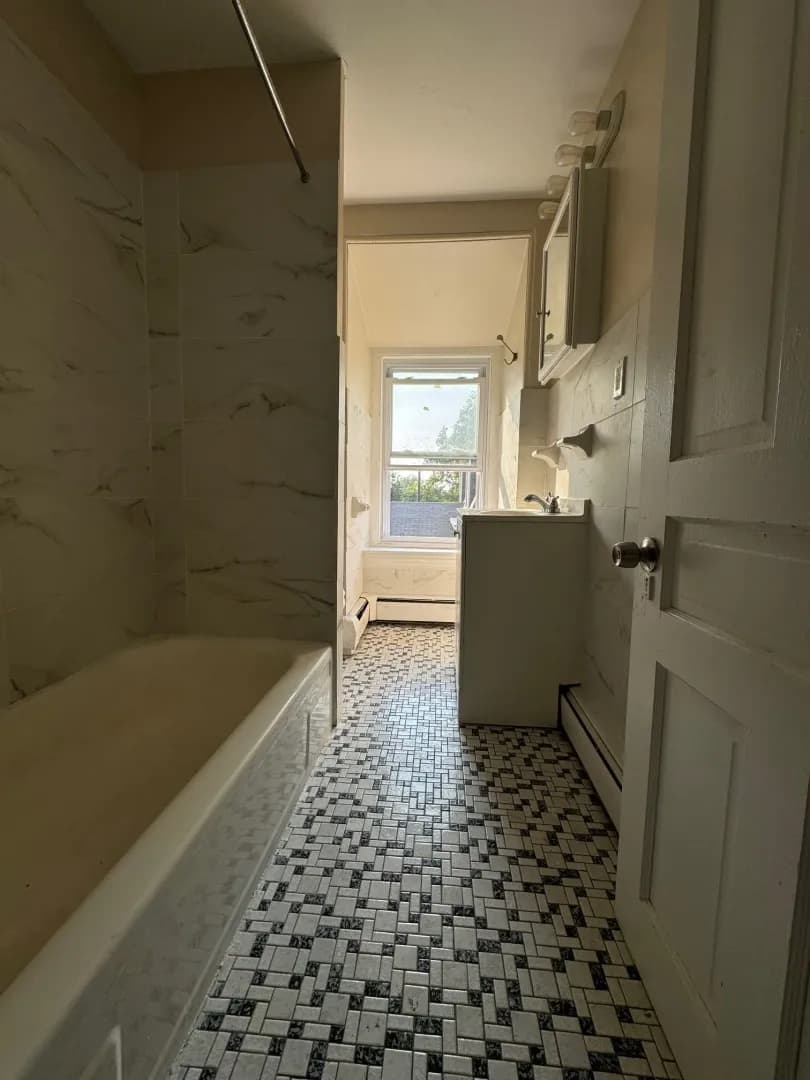 Philadelphia Apartment: 7300 Boyer Street